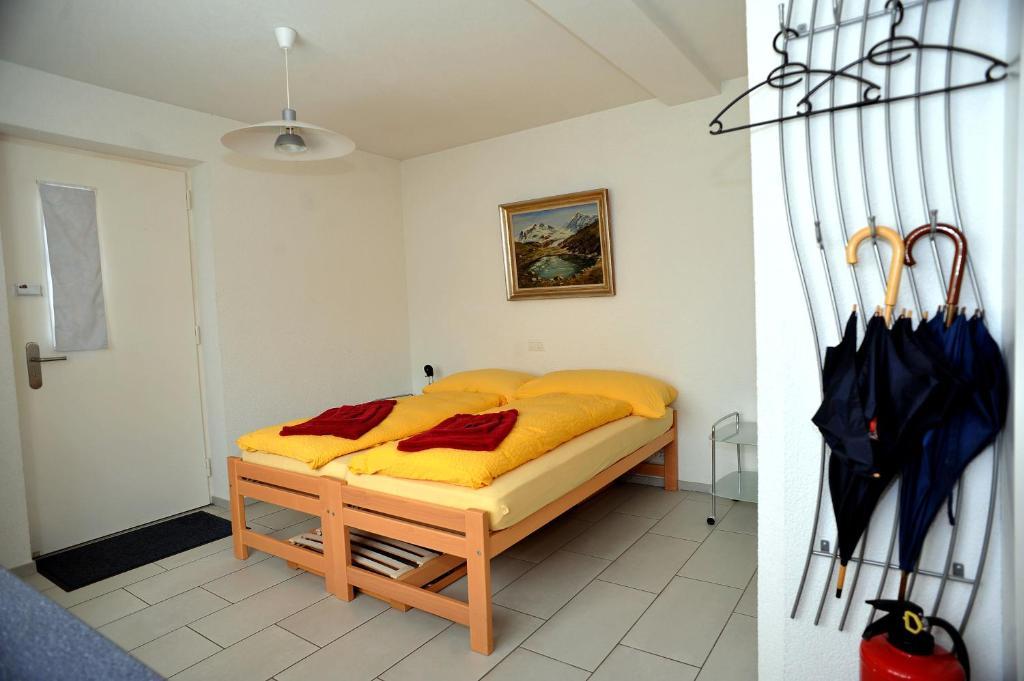 Niros Bed & Breakfast Birsfelden Quarto foto