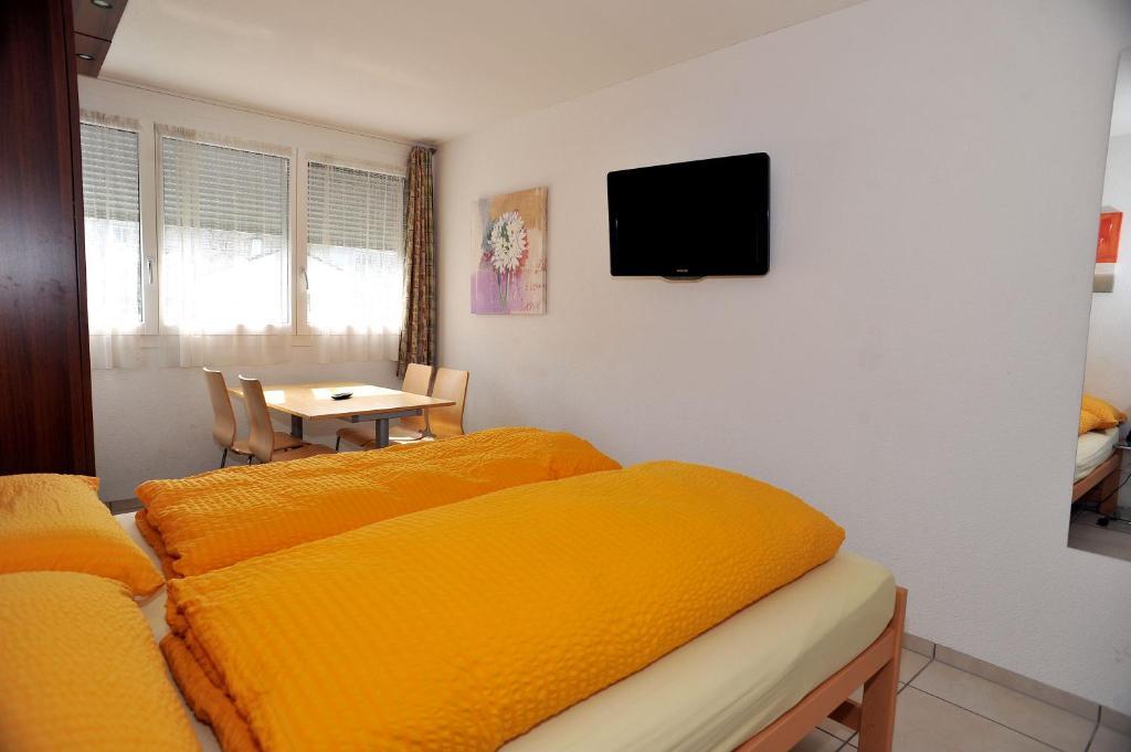 Niros Bed & Breakfast Birsfelden Quarto foto