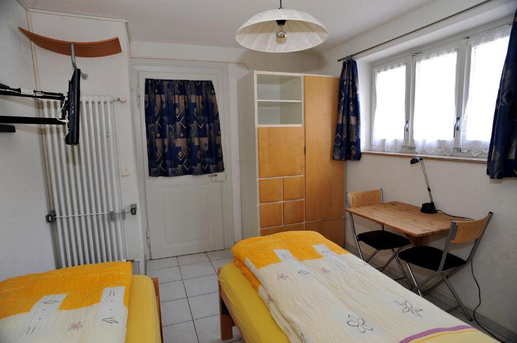 Niros Bed & Breakfast Birsfelden Quarto foto