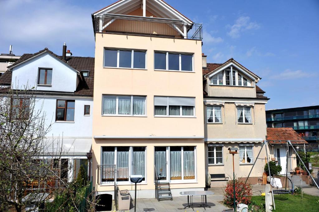 Niros Bed & Breakfast Birsfelden Exterior foto